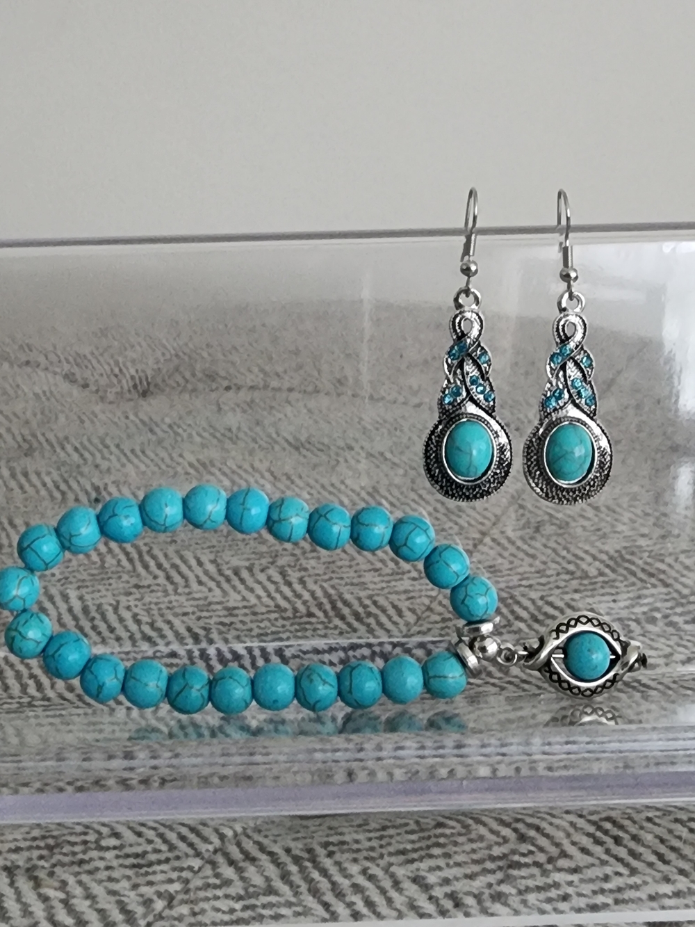 Turquoise Bead Bracelet and Drop Earrings Set - Blue Eye